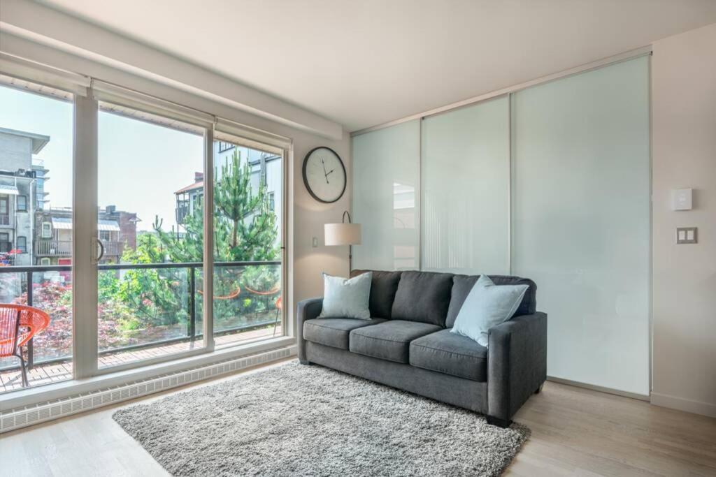 ויקטוריה Clean 3Rd Floor Executive 1 Bedroom Apt In Old Town China Town מראה חיצוני תמונה