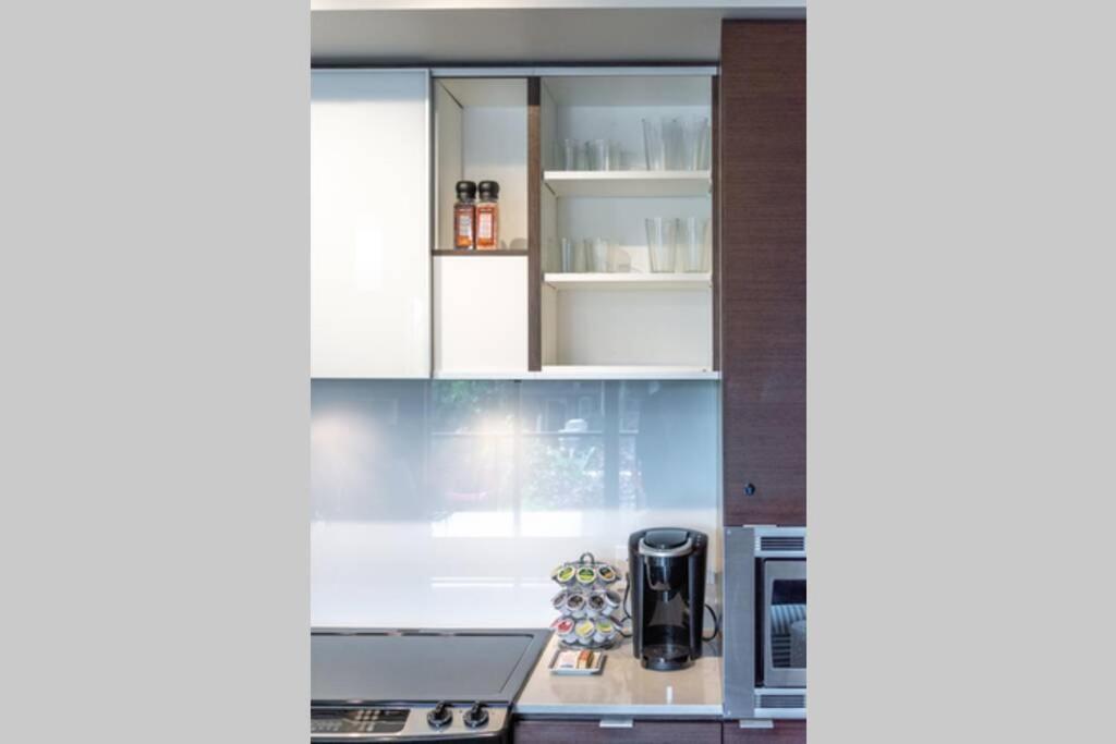 ויקטוריה Clean 3Rd Floor Executive 1 Bedroom Apt In Old Town China Town מראה חיצוני תמונה