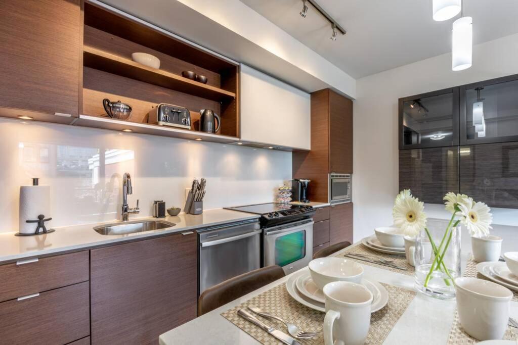 ויקטוריה Clean 3Rd Floor Executive 1 Bedroom Apt In Old Town China Town מראה חיצוני תמונה