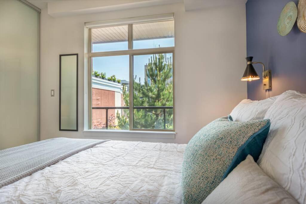 ויקטוריה Clean 3Rd Floor Executive 1 Bedroom Apt In Old Town China Town מראה חיצוני תמונה