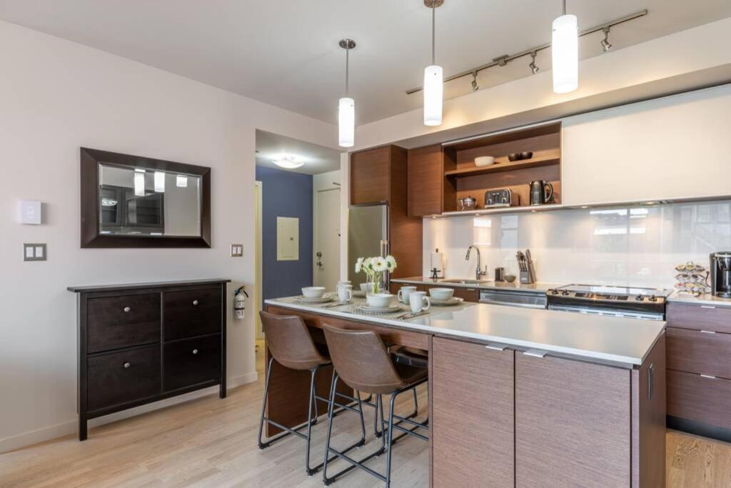 ויקטוריה Clean 3Rd Floor Executive 1 Bedroom Apt In Old Town China Town מראה חיצוני תמונה